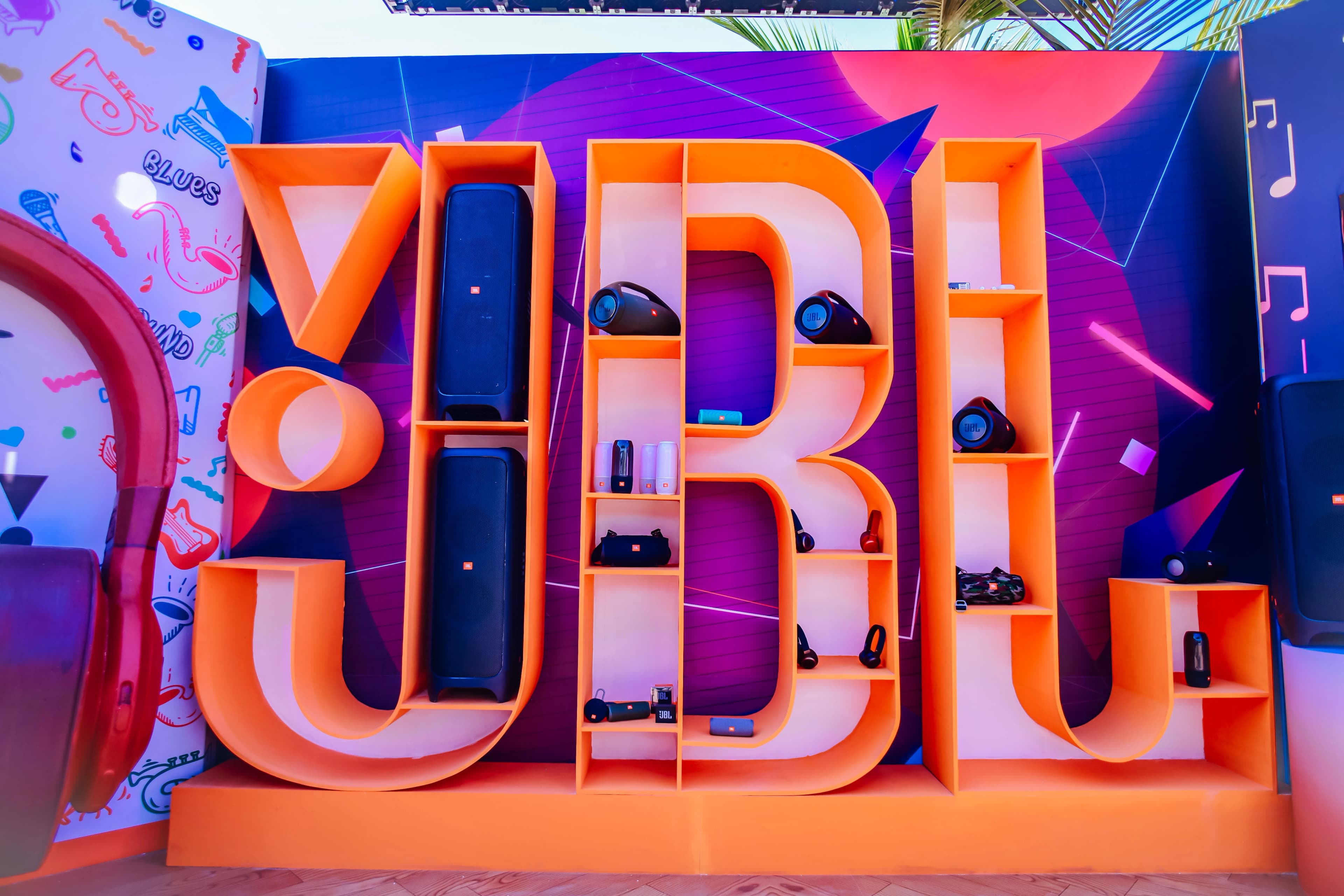 JBL Supersonic