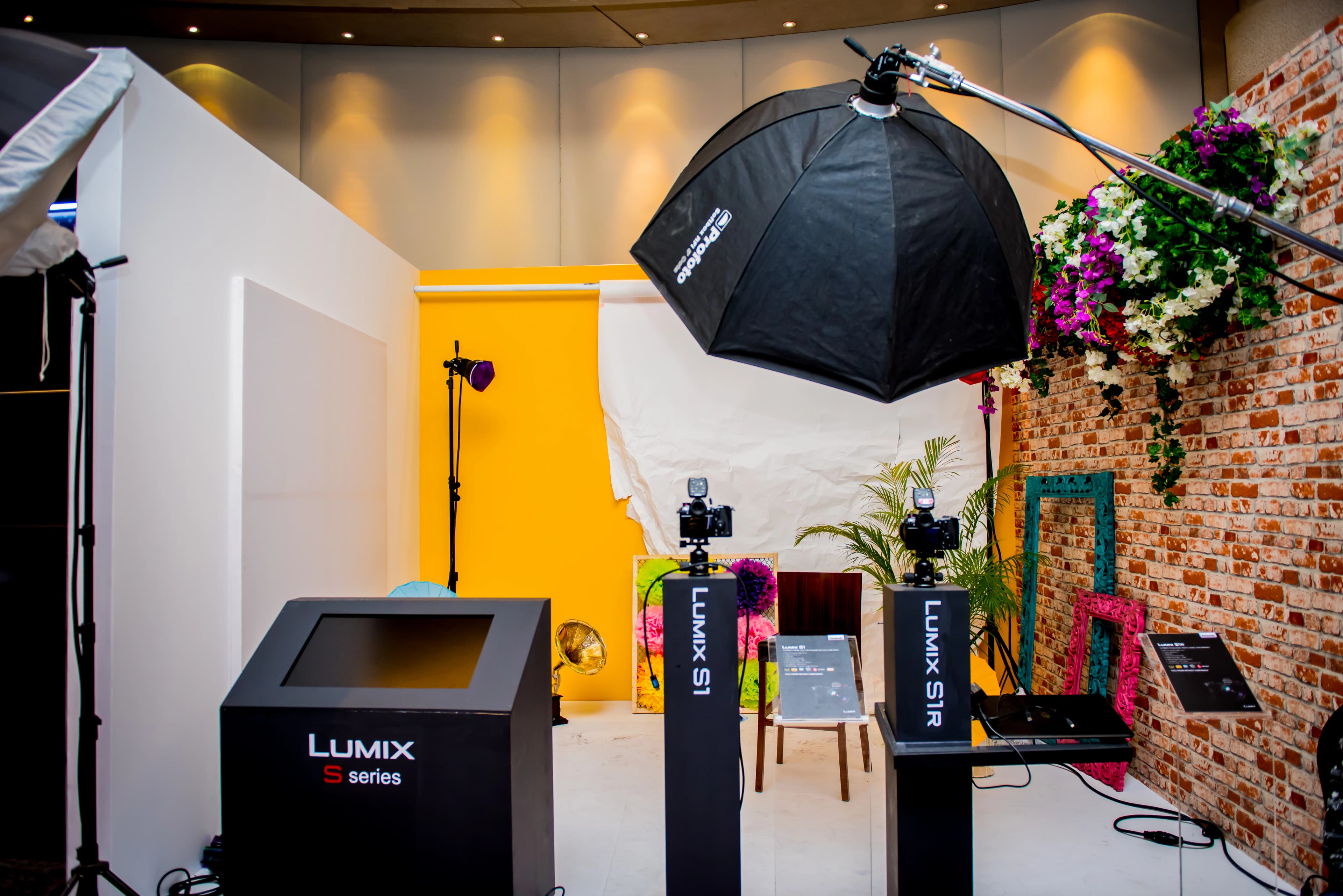 Panasonic / Panasonic S1